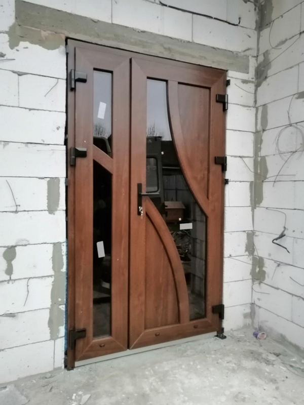 Металопластикові двері Rehau 11