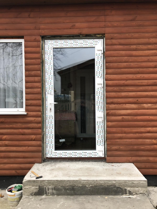 Металопластикові двері WDS 8