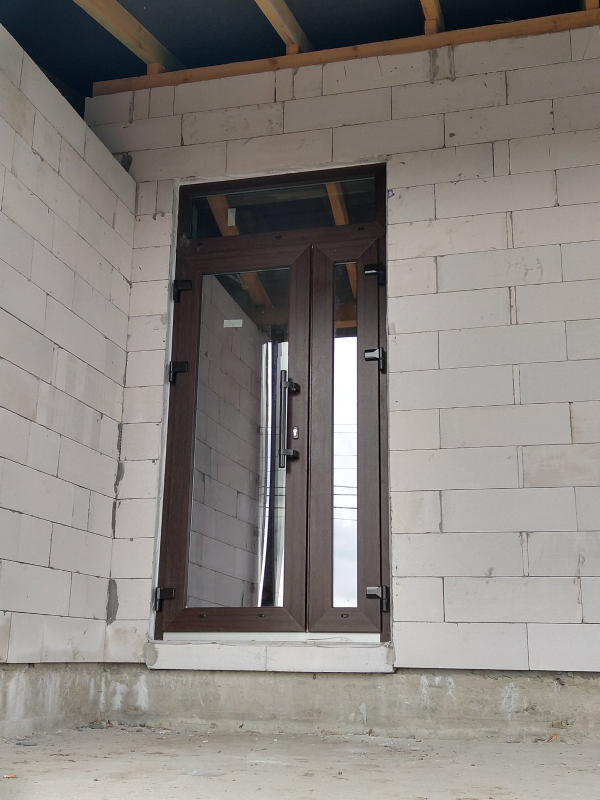 Металопластикові двері Rehau 4